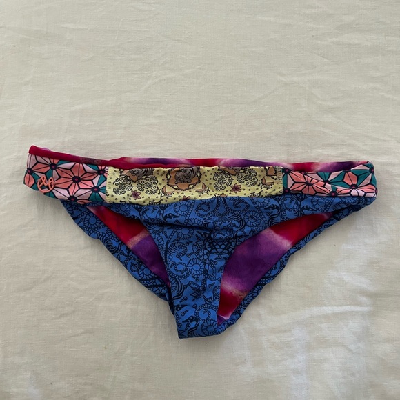 Maaji bikini bottoms - Picture 3 of 4